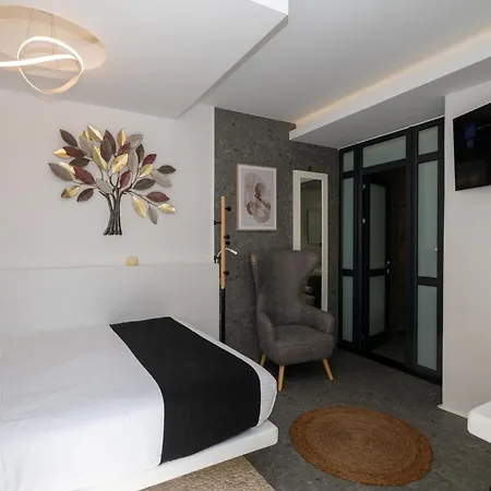 Mykonos Double Luxury Mini Suites-with External Hot Adults Only אנו מרה