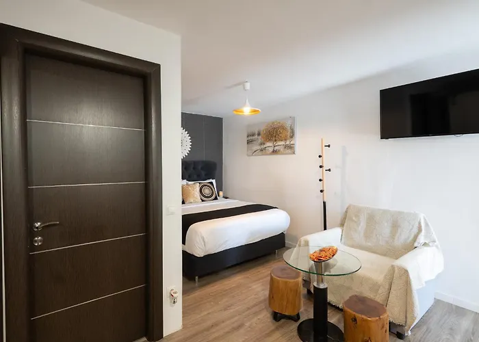 Mykonos Double Luxury Mini Suites-with External Hot Adults Only